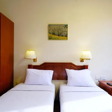 Hotel White Sand *